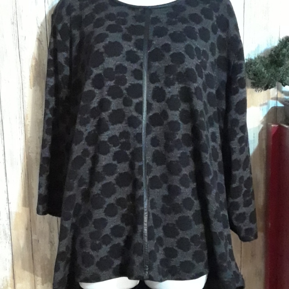 Black blouse C D Daniels size 3X
